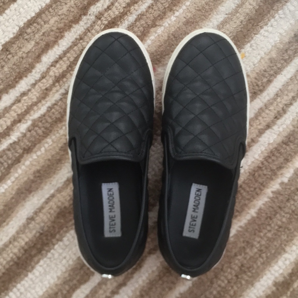 Steve Madden Black Quilted Shoes